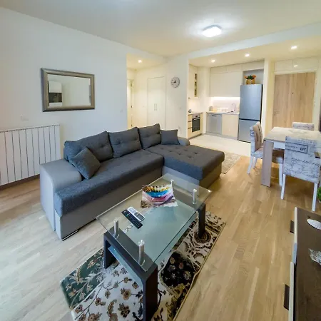 Rebecca Белград