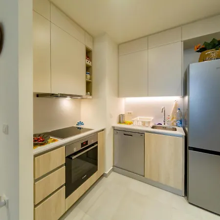 Rebecca Белград